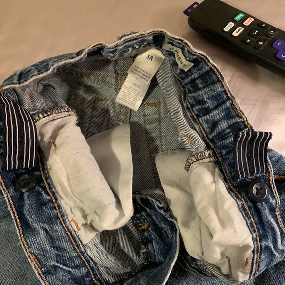 Oshkosh size 5R straight blue jeans. Waist size adjustable. Good condition. - Picture 14 of 14